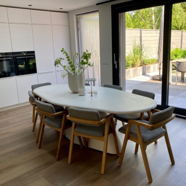 Fins ovale beton tafel | White